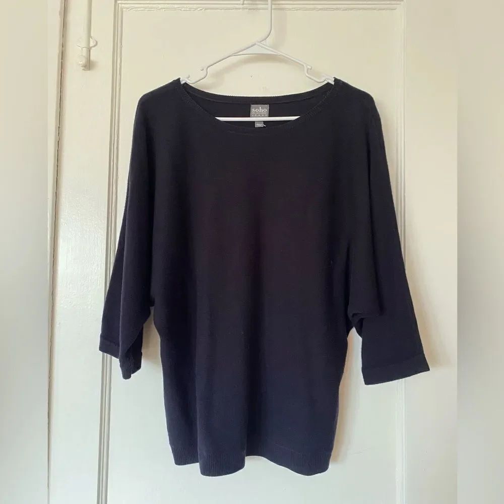 SOHO New York & Company Navy Sweater Size Medium